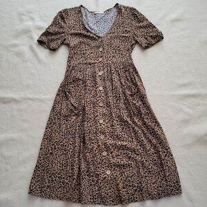 Vintage 90's short sleeve Dress Lepord Print button front, Midi Length By Sass